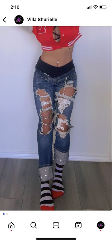 Distressed Baddie Jean