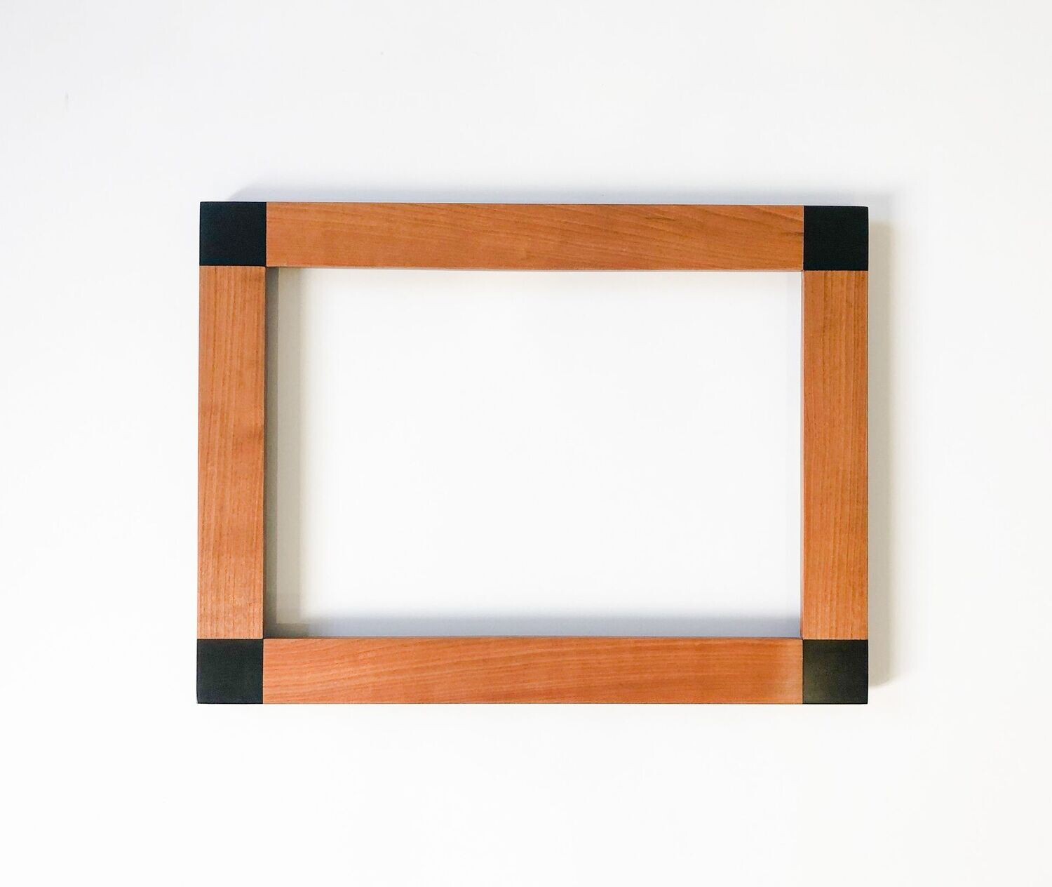 Einzelstück! Fein gearbeiteter Bilderrahmen,massiv Kirschbaum/Ebenholz, Biedermeier-Stil. Passend für Bildgröße bis 23,8 x 33,8 cm