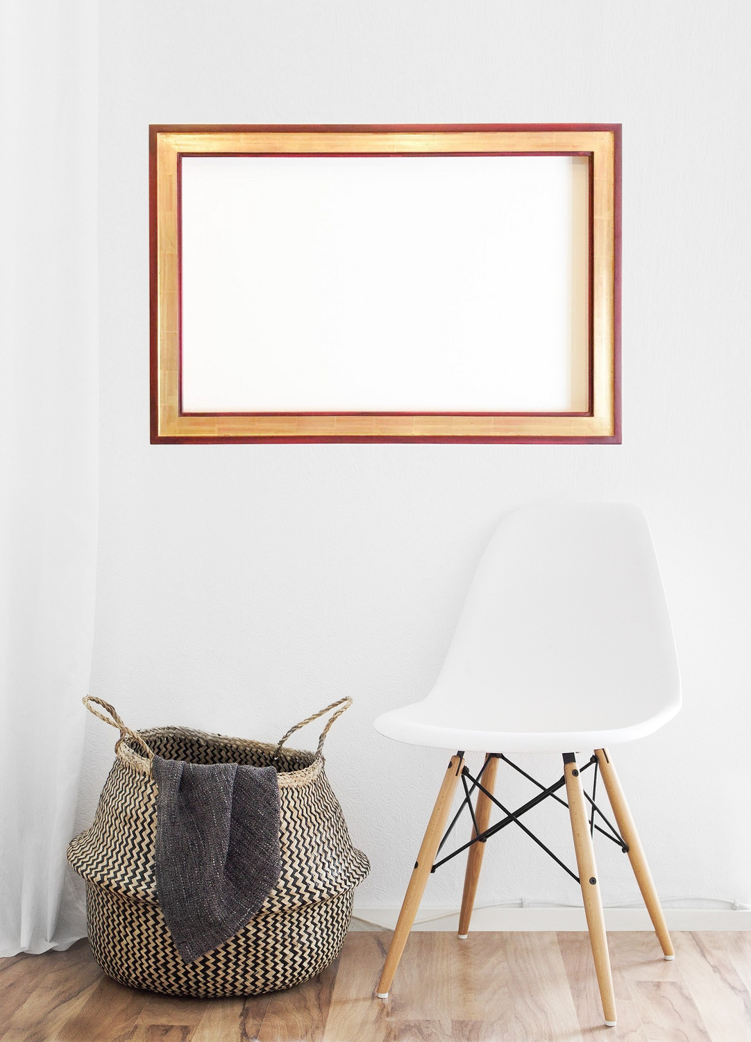 Bilderrahmen, teilvergoldet. Passend für Bildgröße bis 50,9 x 80,9 cm
