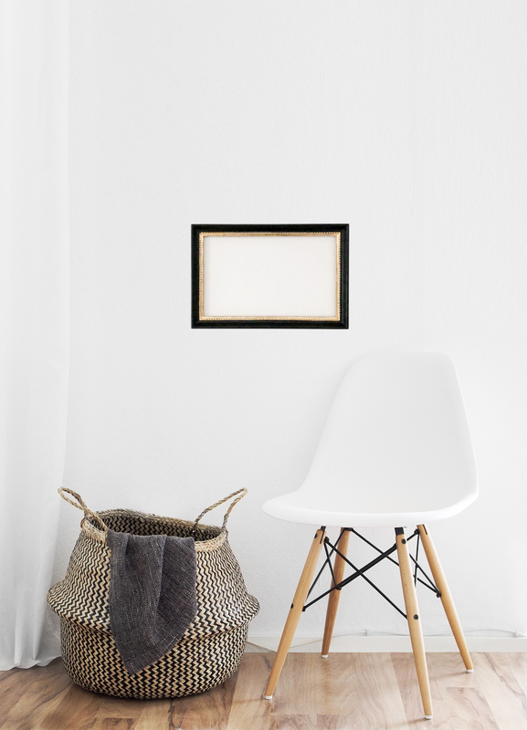 Bilderrahmen, teilvergoldet, verziert. Passend für Bildgröße bis 27 x 37cm Bilderrahmen, teilvergoldet, verziert. Passend für Bildgröße bis 27 x 37cm