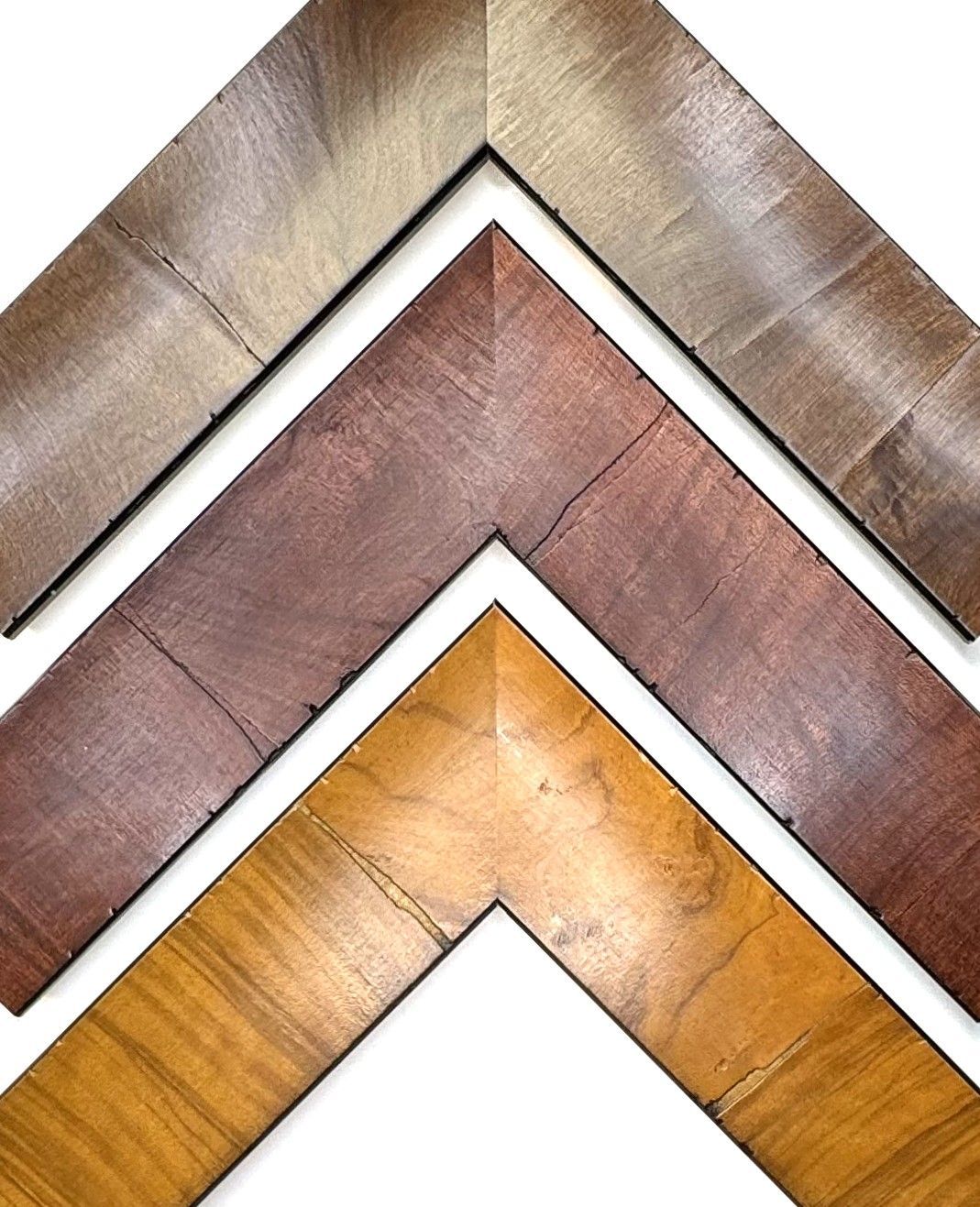 Picture frames, veneered with noble olive wood, for lovers of fine wood surfaces. Three bright colors to choose from. The strip is 50 mm wide. Tailored to measure.