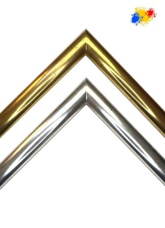 "Berliner Bar", 100 % hand-gilded in its own workshop. Classical profile, 29 mm wide, three variants to choose from.  Tailored to measure.