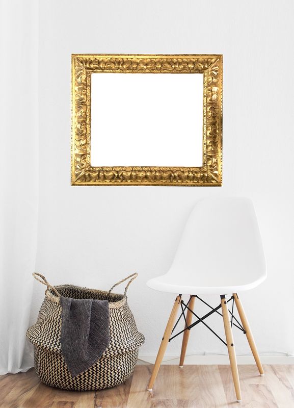 -leichte Beschädigung- Bilderrahmen, handgschnitzt, komplett Gold belegt. Passend für Bildgröße bis 50,3 x 60,3 cm