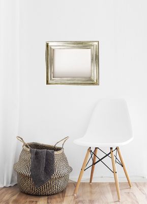 Klassischer Bilderrahmen, komplett Weißgold. Passend für Bildmaß bis 30 x 41 cm Klassischer Bilderrahmen, komplett Weißgold. Passend für Bildmaß bis 30 x 41 cm