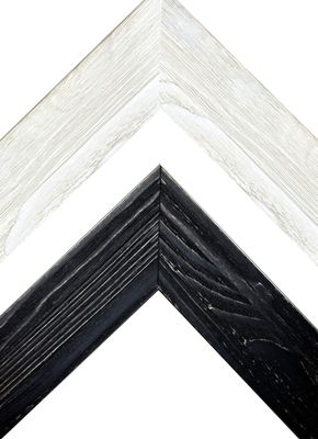 Changeable frame in country house style with roughly structured surface made of solid spruce wood. Available in white and black. 26 standard formats to choose from. The strip is 60 mm wide and 28 mm deep.