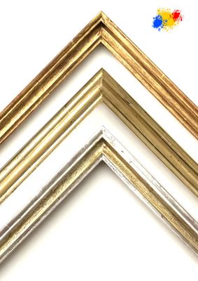 "Berliner Bar", 100 % hand-gilded in its own workshop. Classical profile, 29 mm wide, three variants to choose from.  Tailored to measure.