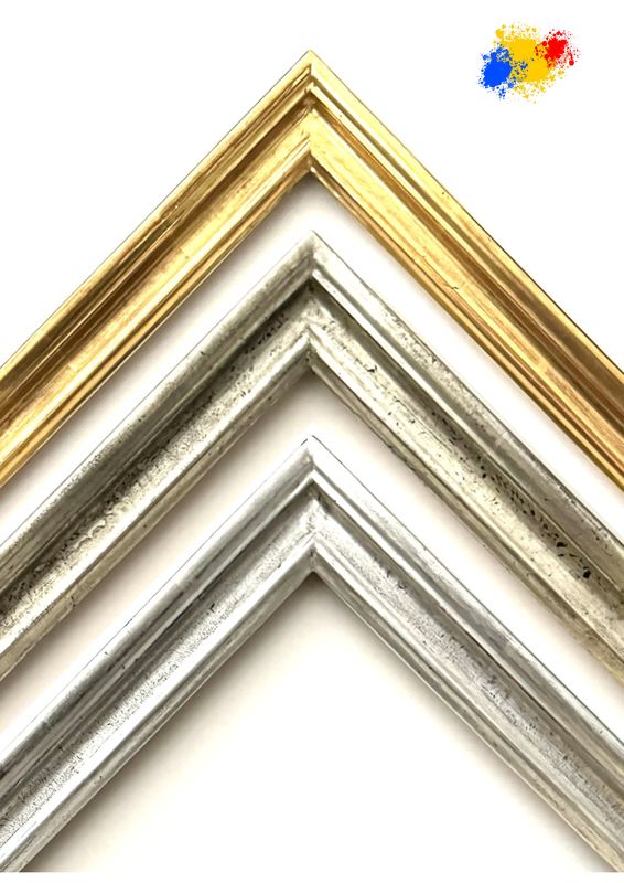 "Berliner Bar", 100 % hand-gilded in its own workshop. Classical profile, 34 mm wide, three variants to choose from.  Tailored to measure.