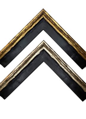 Classic, high-quality, Italian picture frame, with decorated surface, 35 mm wide strip, two variants to choose from. Tailored to measure.