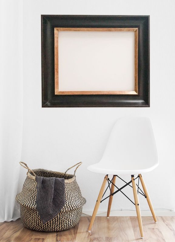 Handgefertigter Bilderrahmen, teilvergoldet. Passend für Bildgröße bis 62 x72 cm Handgefertigter Bilderrahmen, teilvergoldet. Passend für Bildgröße bis 62 x72 cm