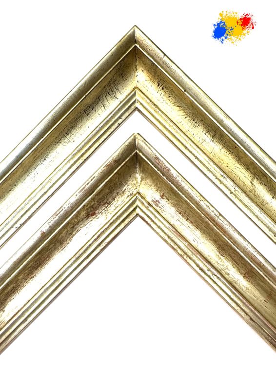 "Berliner Bar", 100 % hand-gilded in its own workshop. Classical profile, 62 mm wide, two variants to choose from. Tailored to measure.