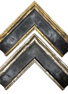 Classic, high-quality Italian picture frame with decorated surface, 65 mm wide, two variants to choose from. Tailored to measure. Classic, high-quality Italian picture frame with decorated surface, 65 mm wide, two variants to choose from. Tailored to measure.