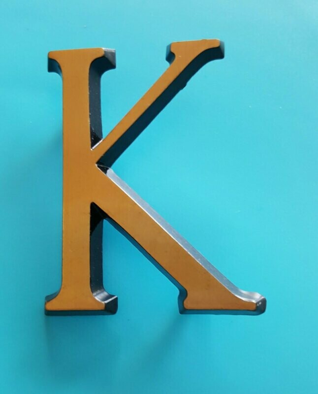 ¨K¨ Letra Romana varios tamaños