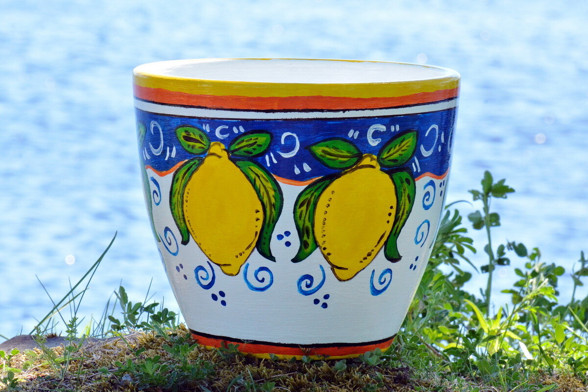 "Limoni di Amalfi" hand painted ceramic planter