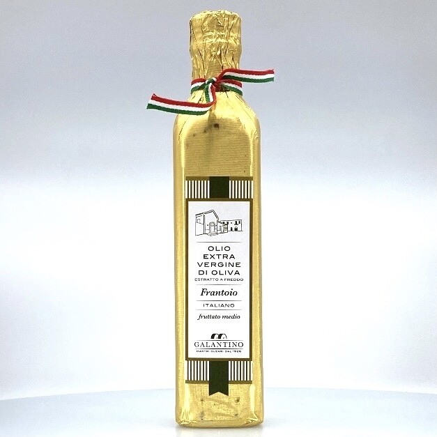 Gold wrapped bottle, Medio Monet Extra Virgin olive oil 500 ml