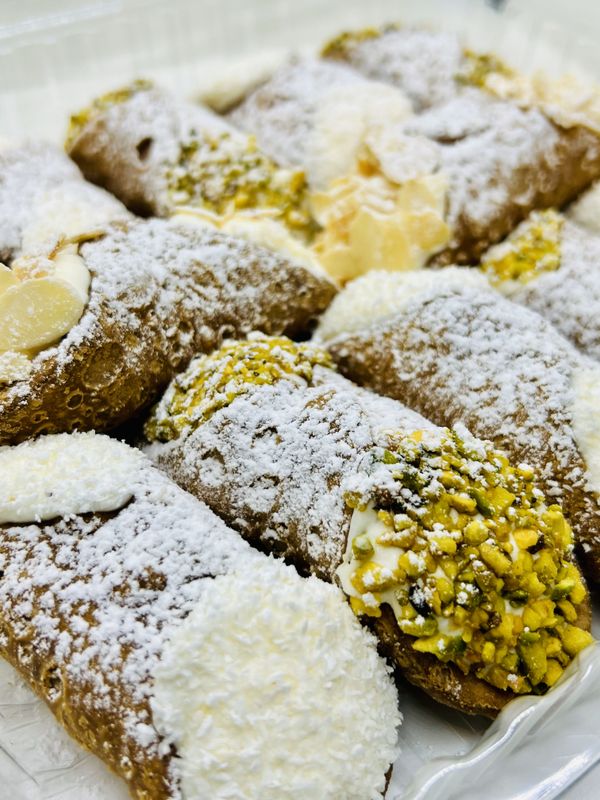 Cannoli 12 &quot;M&quot; size set &quot;Nut Paradise&quot; with pistachios, coconuts and almonds