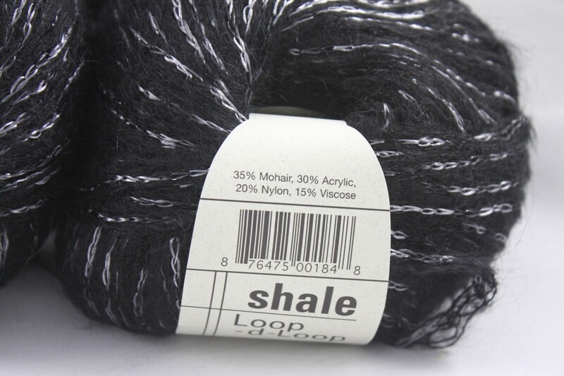 Shale by Teva Durham in black 007 destash listing over 660 yards chunky weight