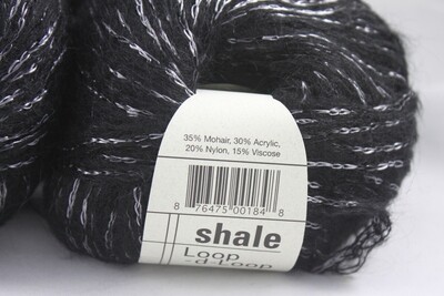 Shale by Teva Durham in black 007 destash listing over 660 yards chunky weight