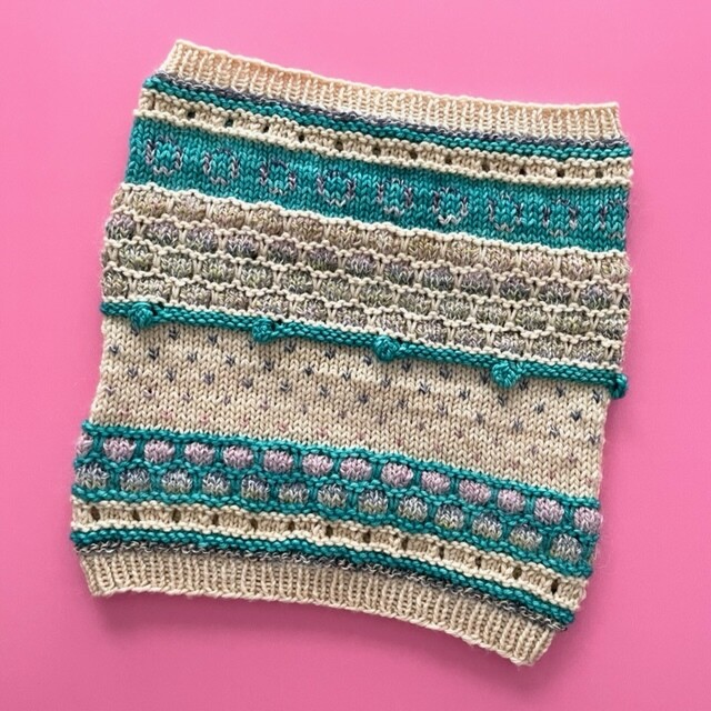Bubblicious Cowl