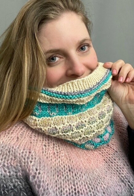 Bubblicious Cowl