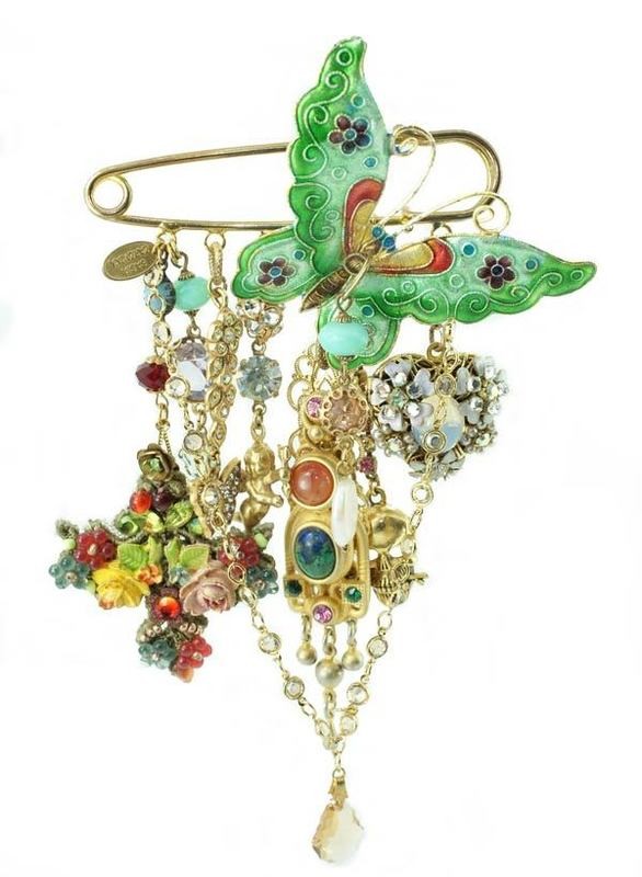 &quot;Memories&quot; Charm Pin brooch - Emerald Green Butterfly