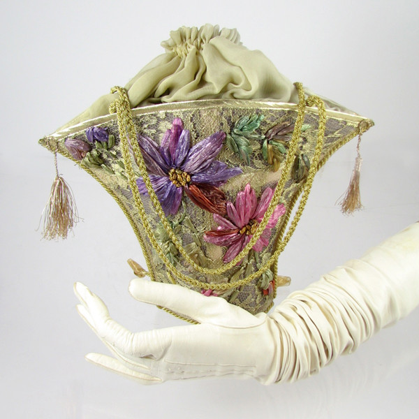 BasketHandbag with appliqué flowers no.2