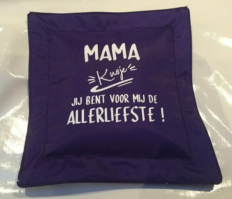 Kussentje als kleine attentie - Paars (personaliseerbaar)