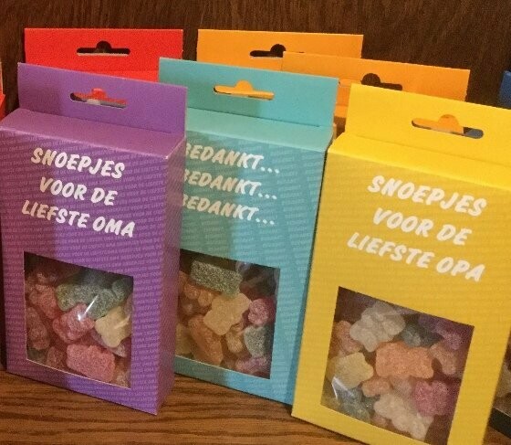 Snoepdoosje 'Liefste Oma/Liefste Opa' (niet gepersonaliseerd) Snoepdoosje 'Liefste Oma/Liefste Opa' (niet gepersonaliseerd)