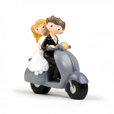 Figura tarta novios Vespa