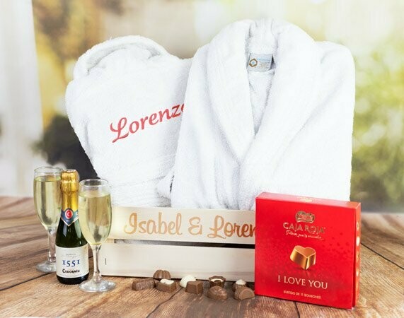 Kit personalizado Kit personalizado "Albornoces & Pasión"