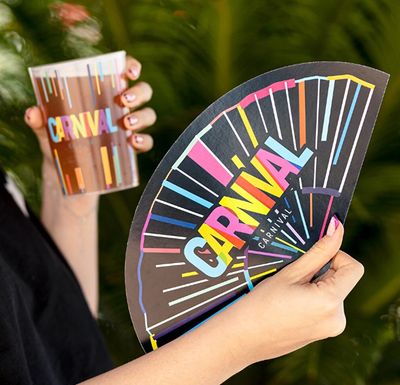 Abanicos de cartón personalizados Abanicos de cartón personalizados