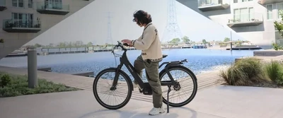 Fahrräder und E-Bikes