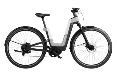 Urtopia E-Bike Fusion mit Shimano-CUES-Schaltung und Carbonfaser Urtopia E-Bike Fusion mit Shimano-CUES-Schaltung und Carbonfaser