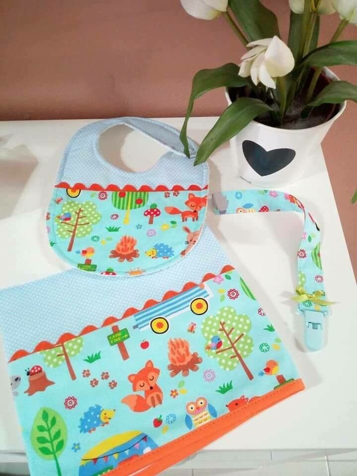 Fralda raposinhas no bosque Fralda raposinhas no bosque