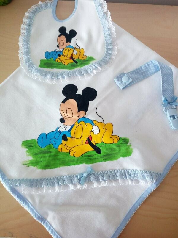 Fralda  mickey (M)com renda no canto