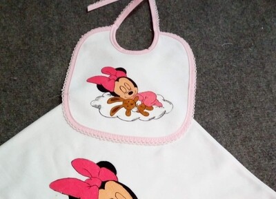 Babete minnie  na nuvem
