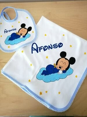 Fralda e babete mickey
