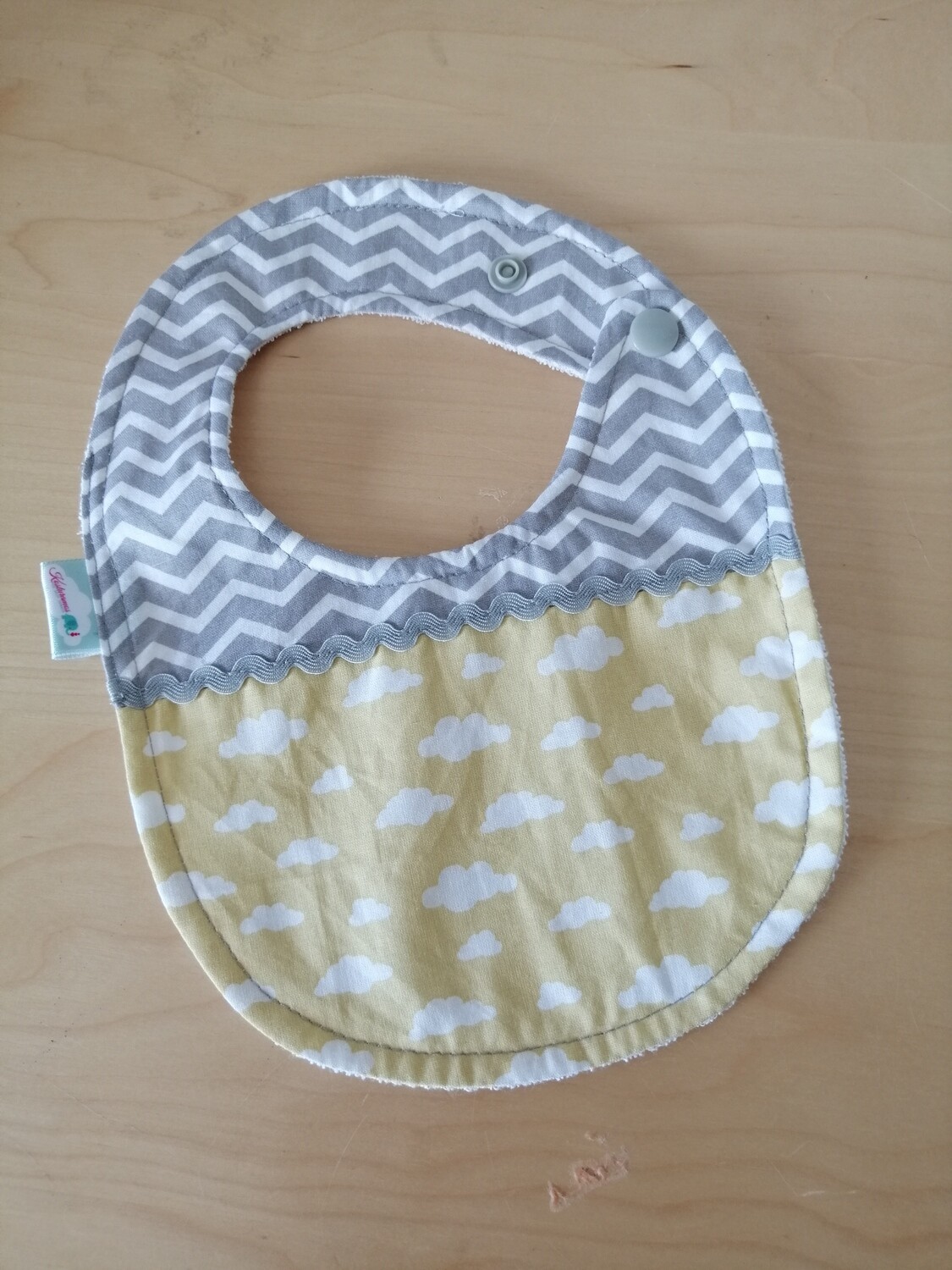 Babete nuvem/chevron Babete nuvem/chevron