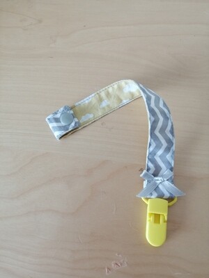 Prende xuxa nuvem/chevron Prende xuxa nuvem/chevron