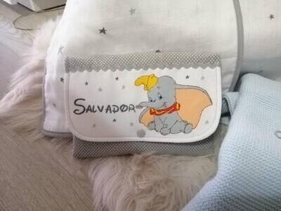 Porta documentos dumbo. Porta documentos dumbo.