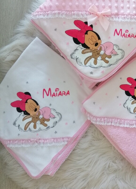 Fralda  minnie  na nuvem (B) com renda no canto