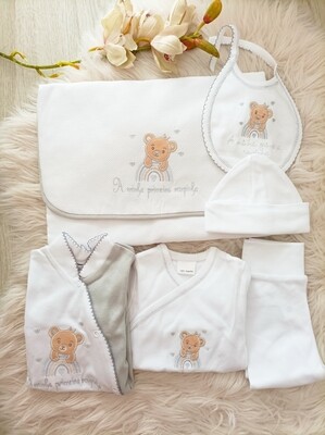 Conjunto primeira roupinha