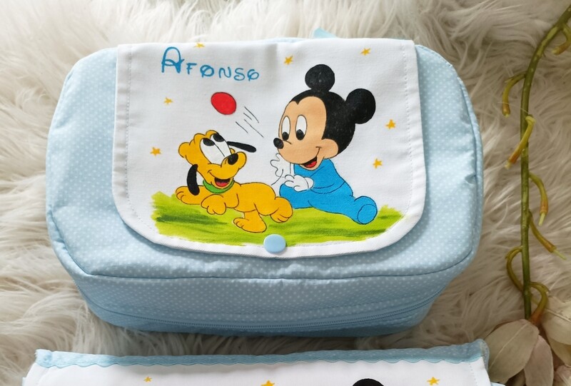 Mickey (F)