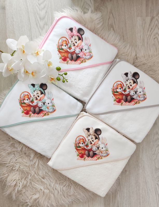 Toalha Minnie com coelhinho