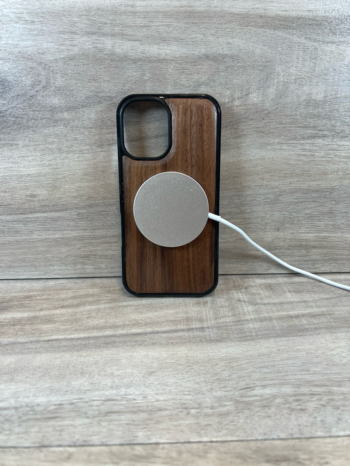 iPhone 16 (6.1&quot;) Walnut Case MAGSAFE