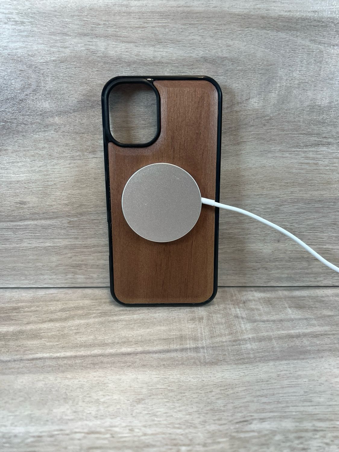 iPhone 16 Plus (6.7&quot;) Walnut Case MAGSAFE