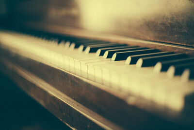 Pianos &amp; Keyboards