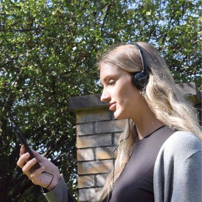 Lightweight Stereo Headphones Lightweight Stereo Headphones