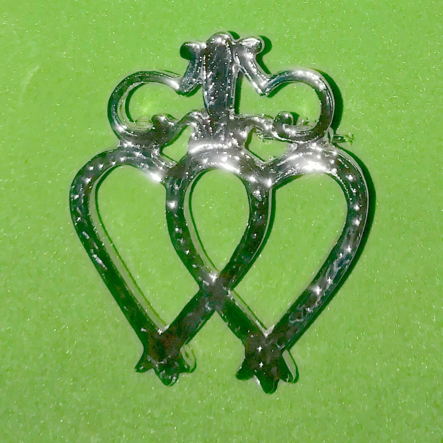 AP Floors Luckenbooth Brooch