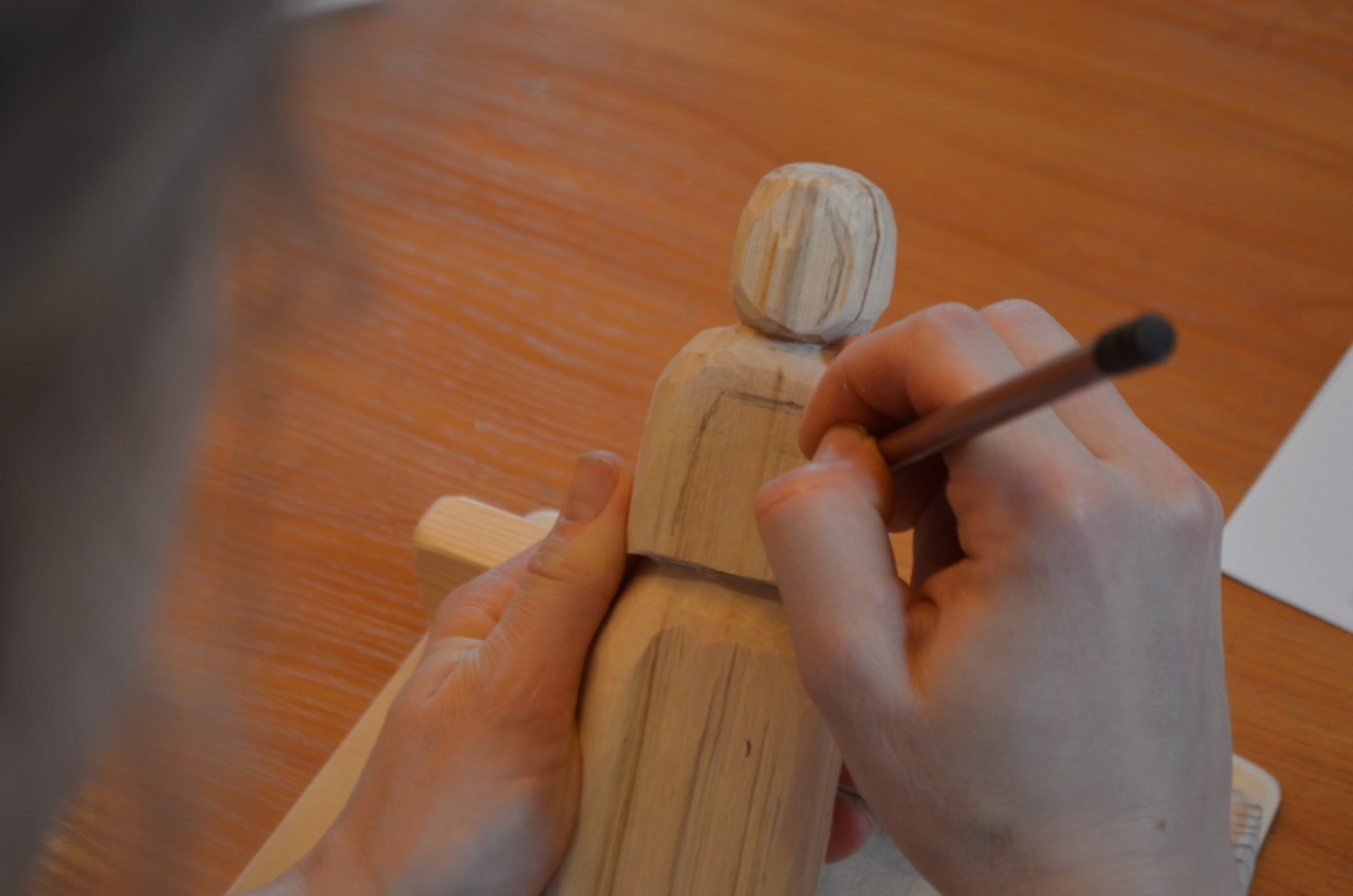 как сделать куклу из дерева. кукла из дерева на шарнирах. куклы марионетки из дерева. как сделать куклу из дерева. шарнирные игрушки из дерева.