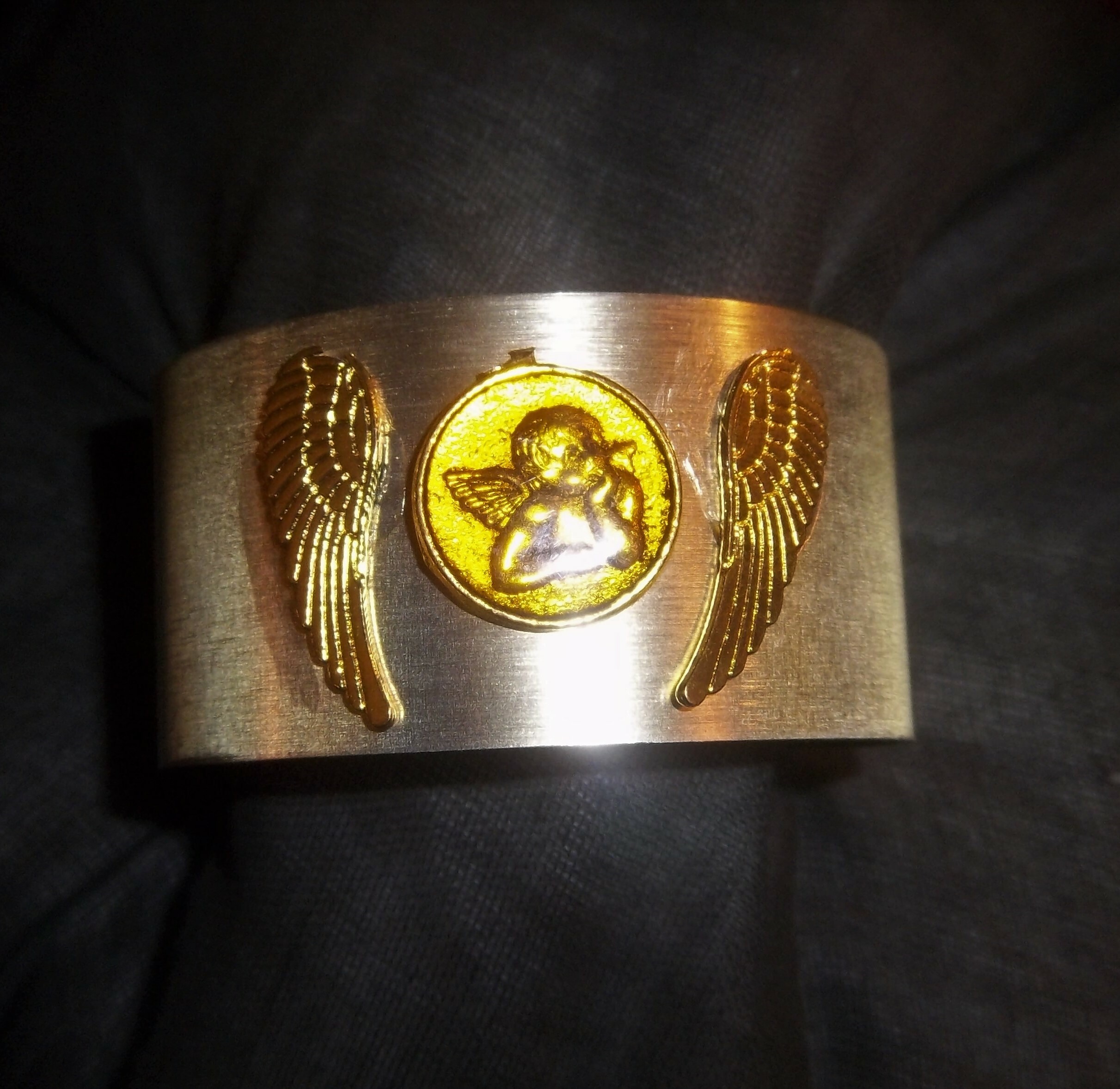 ANGEL WINGS Auric Bracelet Only One! 00032